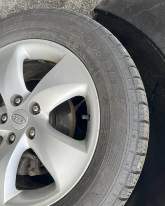 Kia Carens cena 16900 przebieg: 230000, rok produkcji 2008 z Rybnik małe 277